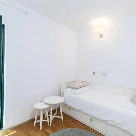 Holiday House With A Pool Apartman