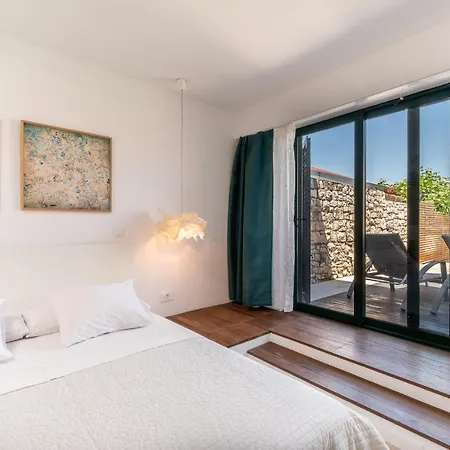 Apartman Holiday House With A Pool *