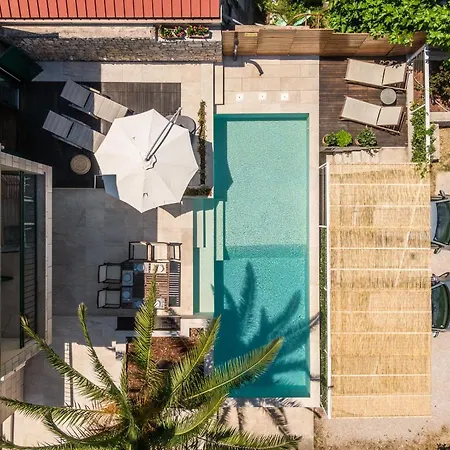 Holiday House With A Pool Lumbarda