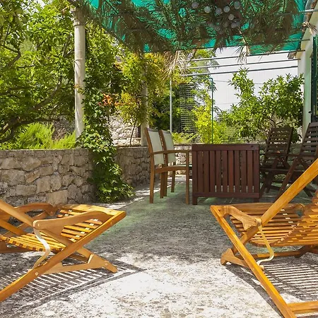 Holiday House With A Pool Lumbarda