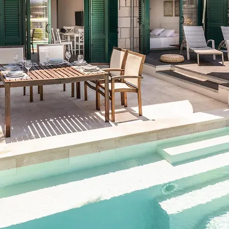 Apartament Holiday House With A Pool Lumbarda
