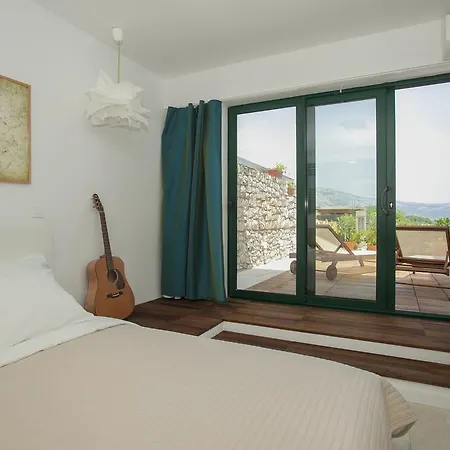 Holiday House With A Pool Lumbarda